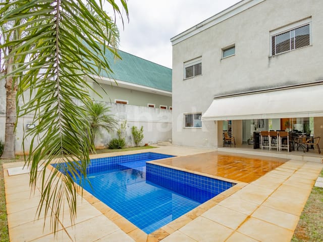 Casa com 380m² 4 quartos e 5 banheiros, à venda, no bairro Alphaville em Santana de Parnaíba