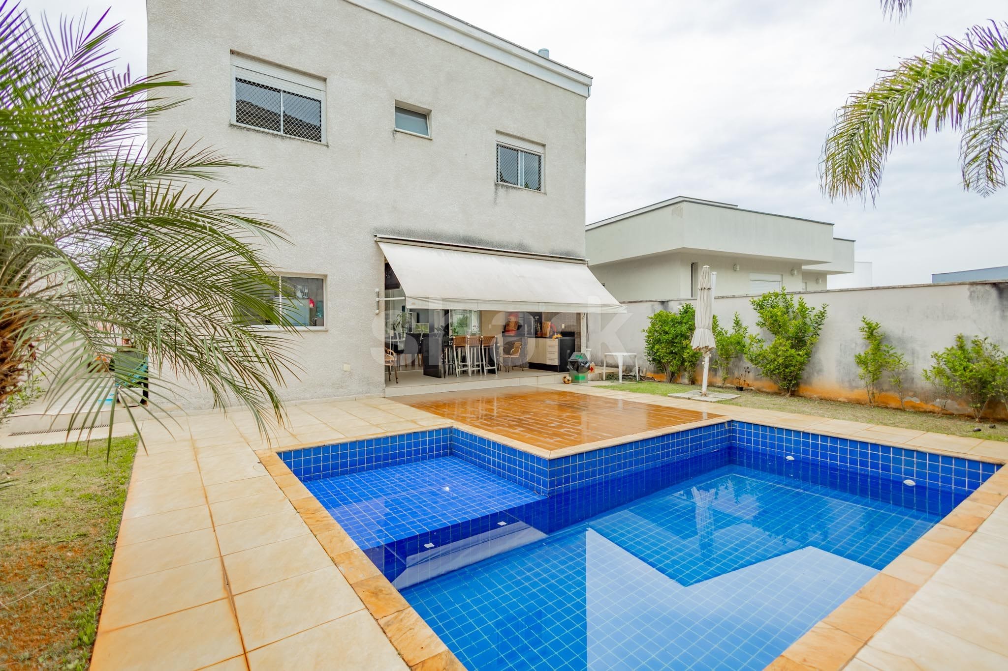 Casa em Alphaville — foto 1