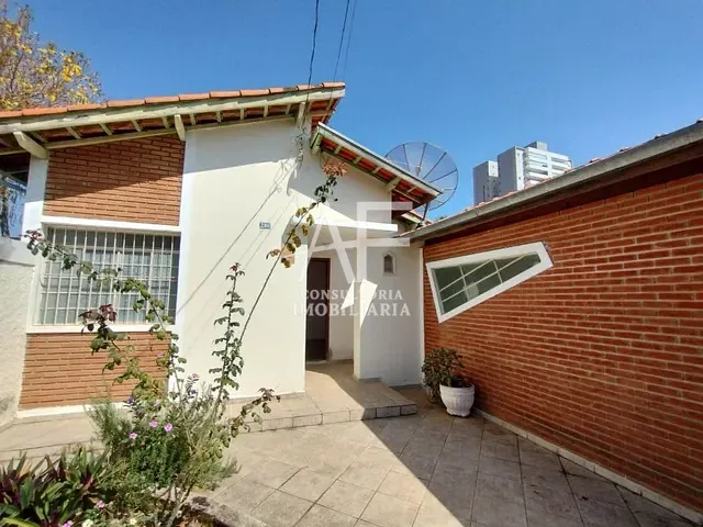 Casa com 341m² 5 quartos e 2 banheiros, à venda, no bairro Parque Residencial Bom Conselho em Taubaté