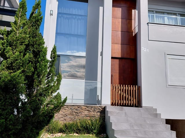 Casa 4 quartos e 4 banheiros, à venda, no bairro Deltaville em Biguaçu