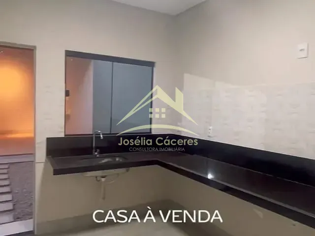 Casa com 225m² 3 quartos e 2 banheiros, à venda, no bairro Novo Mundo em Várzea Grande