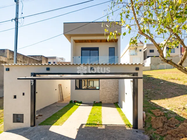 Casa 3 quartos e 3 banheiros, à venda, no bairro Villas do Jaguari em Santana de Parnaíba