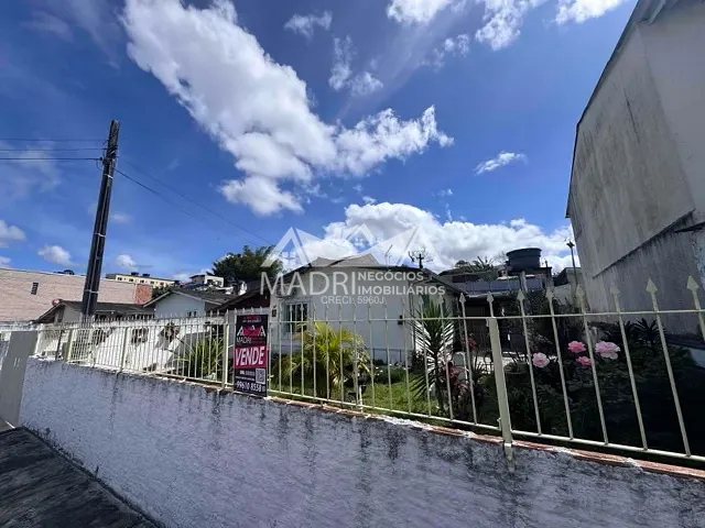 Casa com 80m² 2 quartos e 1 banheiro, à venda, no bairro Caminho Novo em Palhoça