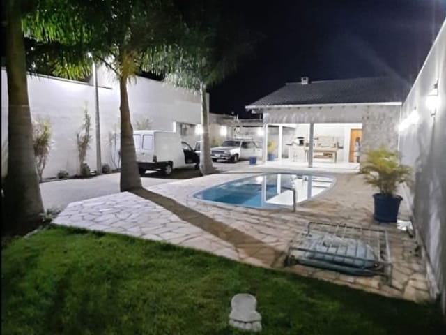 Casa com 300m², à venda, no bairro Jardim Boa Vista em Cambé