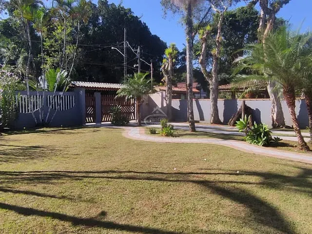 Casa com 520m² 4 quartos e 3 banheiros, à venda, no bairro Boracéia em São Sebastião