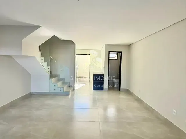 Casa 3 quartos e 2 banheiros, à venda, no bairro Planalto em Belo Horizonte