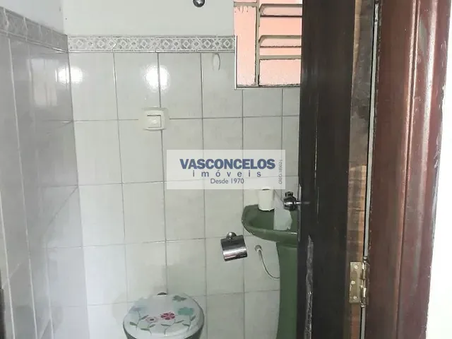Casa com 300m² 4 quartos e 2 banheiros, à venda, no bairro Monte Castelo em São José dos Campos