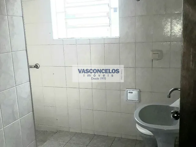 Casa com 300m² 4 quartos e 2 banheiros, à venda, no bairro Monte Castelo em São José dos Campos