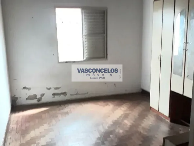 Casa com 300m² 4 quartos e 2 banheiros, à venda, no bairro Monte Castelo em São José dos Campos
