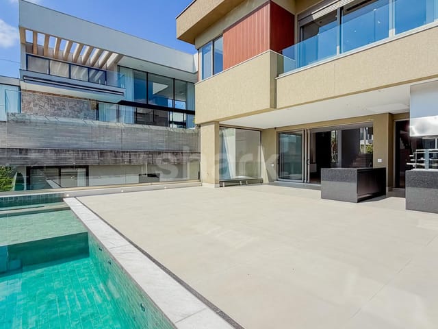 Casa com 530m² 4 quartos e 7 banheiros, à venda, no bairro Alphaville em Santana de Parnaíba