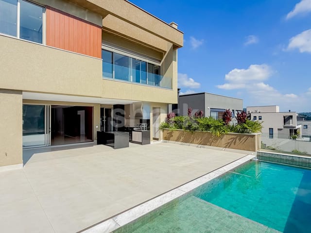 Casa com 530m² 4 quartos e 7 banheiros, à venda, no bairro Alphaville em Santana de Parnaíba