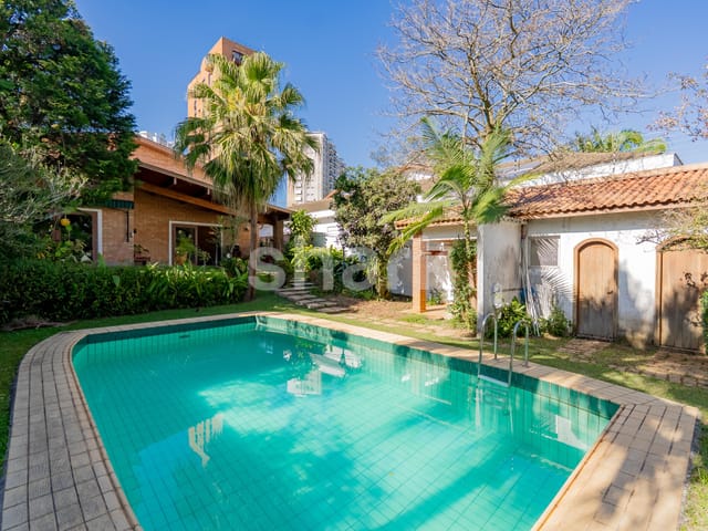 Casa com 897m² 3 quartos e 5 banheiros, à venda, no bairro Alto da Boa Vista em São Paulo