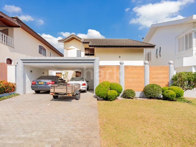 Casa com 360m² 3 quartos e 5 banheiros, à venda, no bairro Alphaville em Santana de Parnaíba