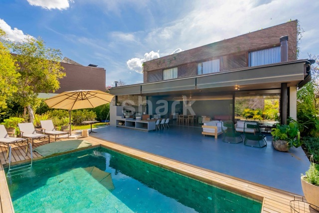Casa com 2000m² 4 quartos e 6 banheiros, à venda, no bairro Porto Feliz em Porto Feliz