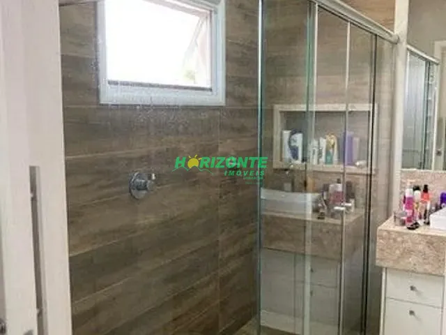 Casa com 451m² 4 quartos e 6 banheiros, à venda, no bairro Urbanova em São José dos Campos