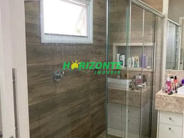 Casa com 451m² 4 quartos e 6 banheiros, à venda, no bairro Urbanova em São José dos Campos