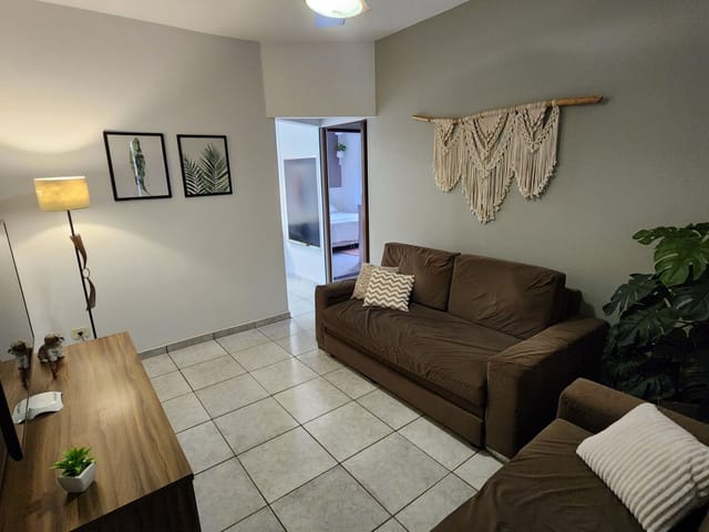 Casa com 252m² 2 quartos e 1 banheiro, à venda, no bairro Jardim Casa Grande em Cambé