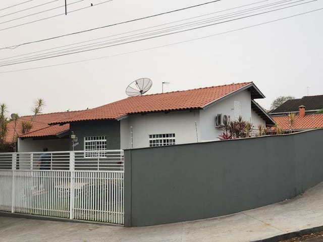 Casa com 252m² 2 quartos e 1 banheiro, à venda, no bairro Jardim Casa Grande em Cambé