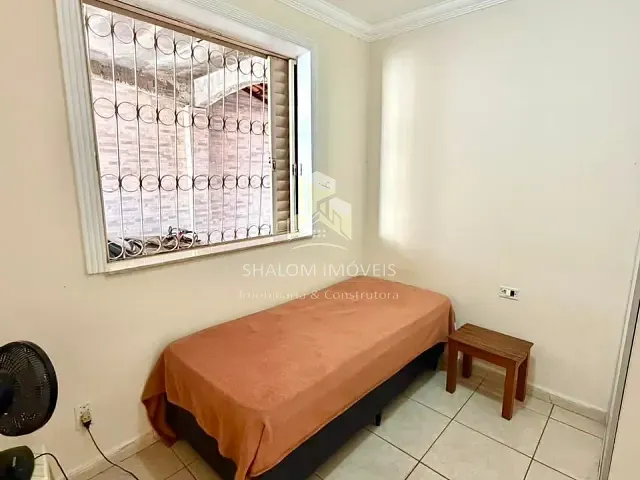 Casa com 360m² 3 quartos e 2 banheiros, à venda, no bairro Parque Xangri-Lá em Contagem