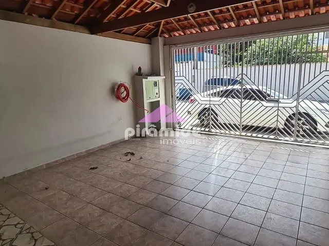 Casa com 10m² 3 quartos e 3 banheiros, à venda, no bairro Jardim das Indústrias em São José Dos Campos