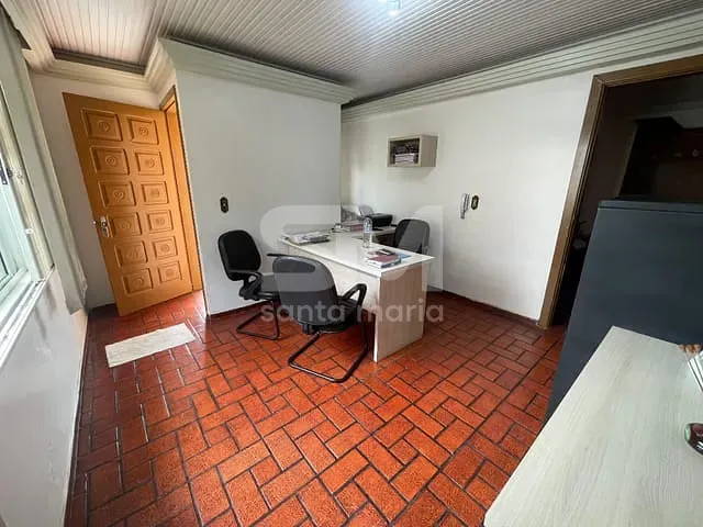Casa 4 quartos e 1 banheiro, para alugar, no bairro São Cristóvão em Chapecó