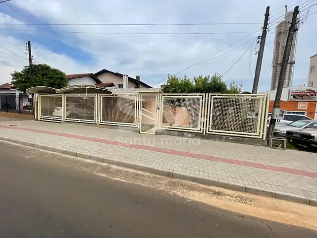 Casa 4 quartos e 1 banheiro, para alugar, no bairro São Cristóvão em Chapecó