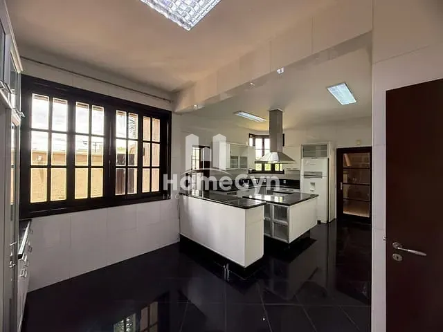 Casa com 1235m² 6 quartos e 6 banheiros, à venda, no bairro Residencial Alphaville Flamboyant em Goiânia