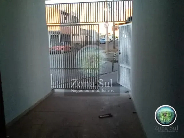 Casa 2 quartos e 2 banheiros, à venda, no bairro Vila Assis em Sorocaba