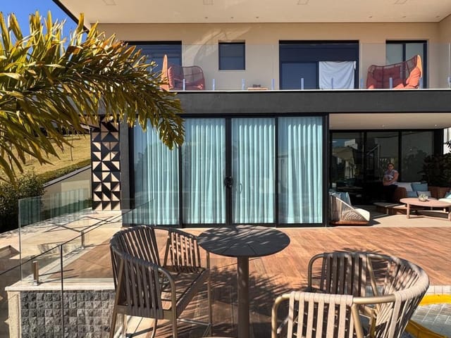 Casa com 556m² 4 quartos e 7 banheiros, à venda, no bairro Alphaville em Santana de Parnaíba