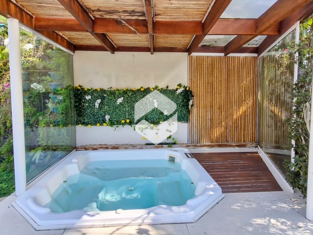 Casa 4 quartos e 7 banheiros, à venda, no bairro Barra da Tijuca em Rio de Janeiro