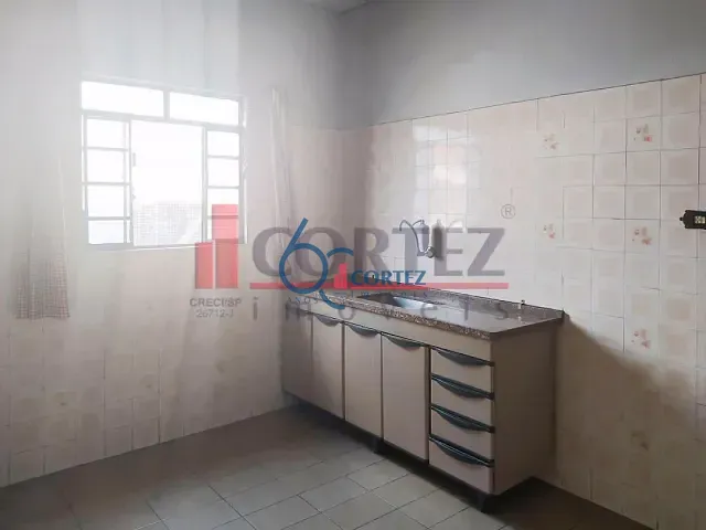 Casa com 235m², à venda, no bairro Vila Saibreiro em Rio Claro
