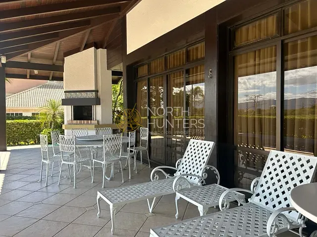 Casa 5 quartos e 5 banheiros, à venda, no bairro Jurerê Internacional em Florianópolis