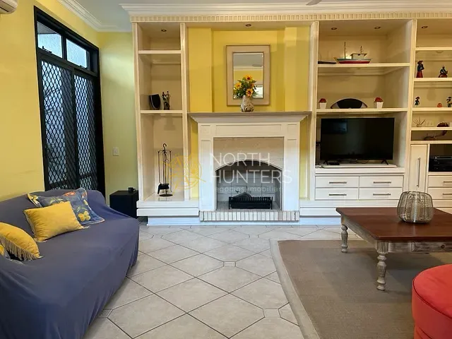 Casa 5 quartos e 5 banheiros, à venda, no bairro Jurerê Internacional em Florianópolis