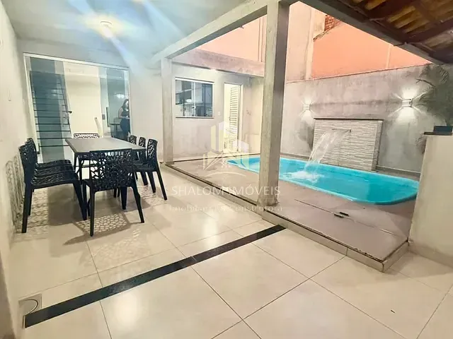 Casa 3 quartos e 2 banheiros, à venda, no bairro Parque Xangri-Lá em Contagem