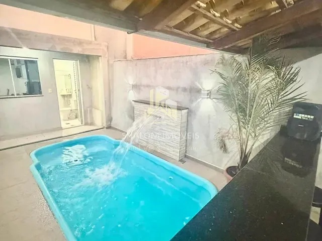 Casa 3 quartos e 2 banheiros, à venda, no bairro Parque Xangri-Lá em Contagem