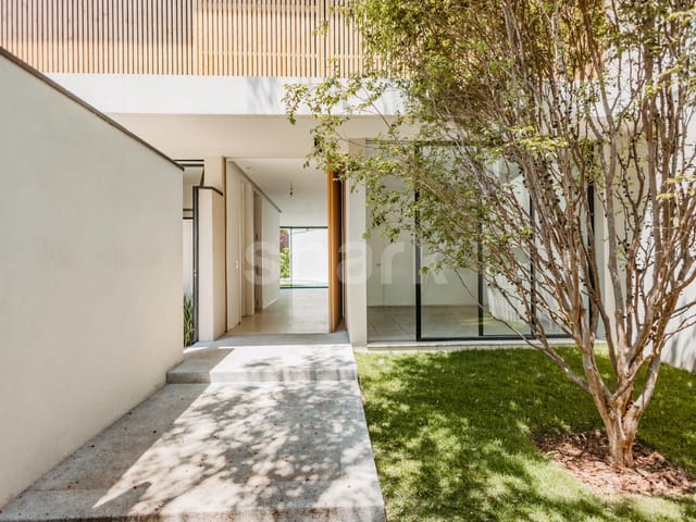Casa com 420m² 4 quartos e 6 banheiros, à venda, no bairro Jardim Europa em São Paulo