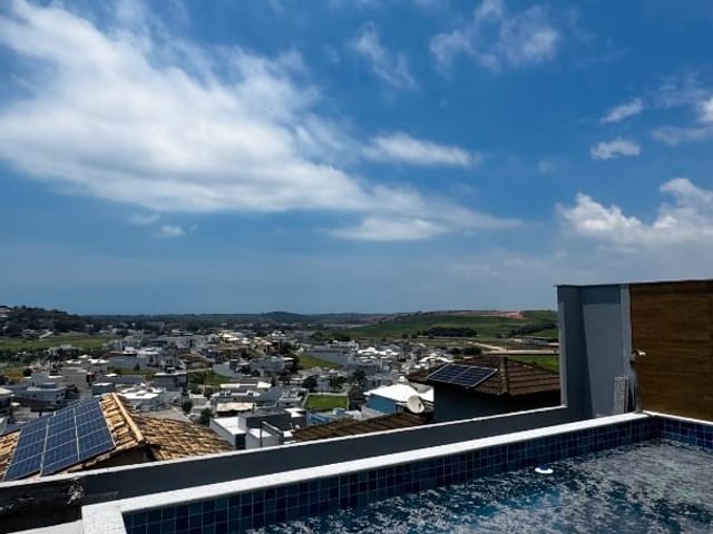 Casa com 326m² 4 quartos e 4 banheiros, à venda, no bairro Vale dos Cristais em Macaé