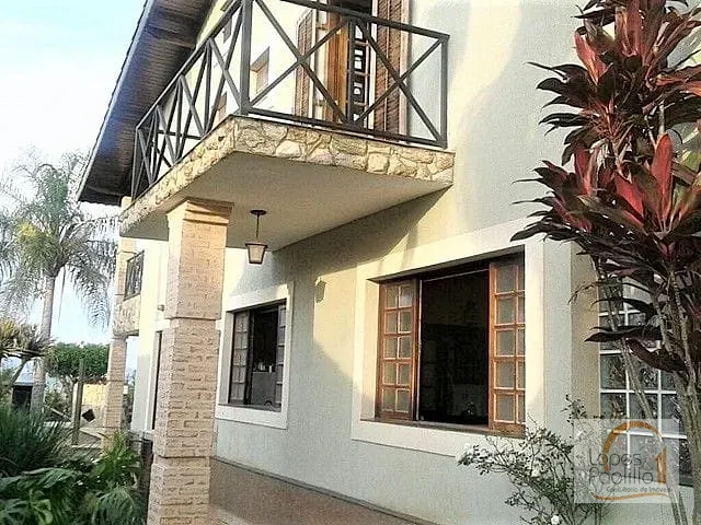 Casa com 1000m² 3 quartos e 2 banheiros, à venda ou para alugar, no bairro Country Residencial Félix em Bom Jesus dos Perdões