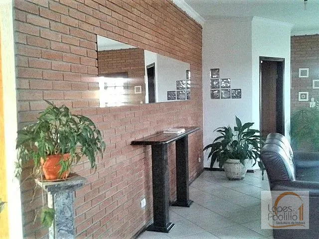 Casa com 1000m² 3 quartos e 2 banheiros, à venda ou para alugar, no bairro Country Residencial Félix em Bom Jesus dos Perdões