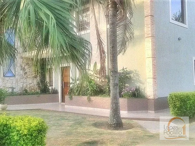 Casa com 1000m² 3 quartos e 2 banheiros, à venda ou para alugar, no bairro Country Residencial Félix em Bom Jesus dos Perdões