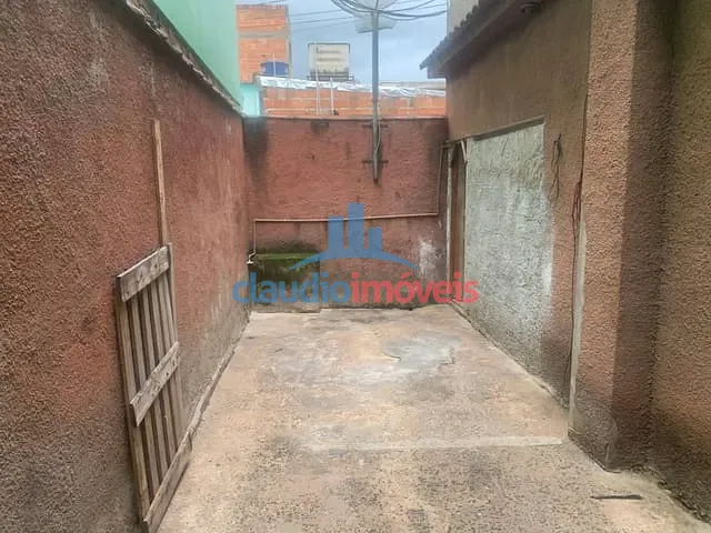 Casa 3 quartos e 2 banheiros, à venda, no bairro Novo Horizonte em Barra Mansa