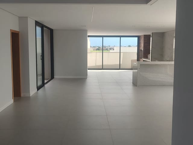Casa com 250m² 4 quartos e 6 banheiros, à venda, no bairro Gleba Ribeirão Limeiro em Londrina