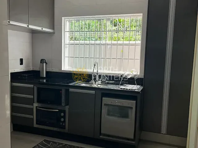 Casa com 142m² 3 quartos e 3 banheiros, à venda, no bairro Floresta em Joinville