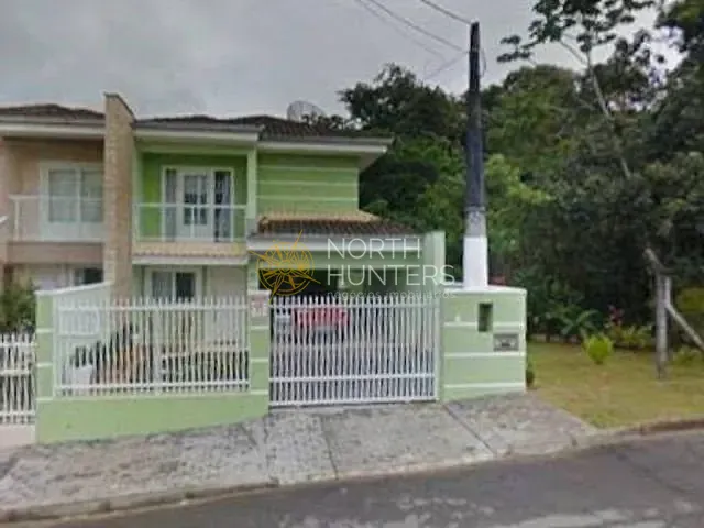 Casa com 142m² 3 quartos e 3 banheiros, à venda, no bairro Floresta em Joinville