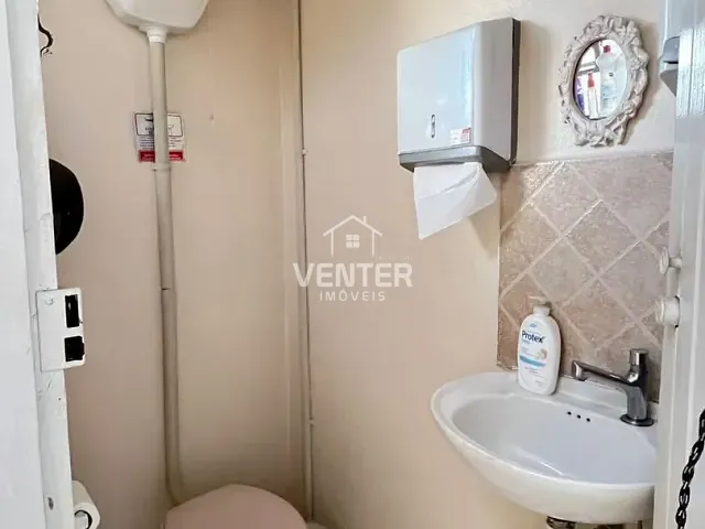 Casa com 250m², para alugar, no bairro Jardim das Nações em Taubaté