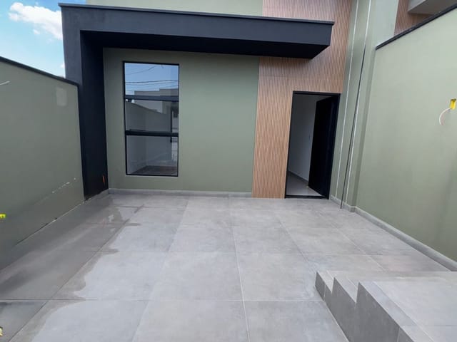 Casa com 125m² 2 quartos e 2 banheiros, à venda, no bairro Parque dos Manacás em Extrema