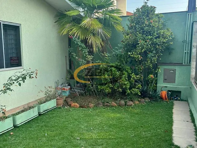 Casa com 300m² 3 quartos e 3 banheiros, à venda, no bairro Vila Fujita em Londrina
