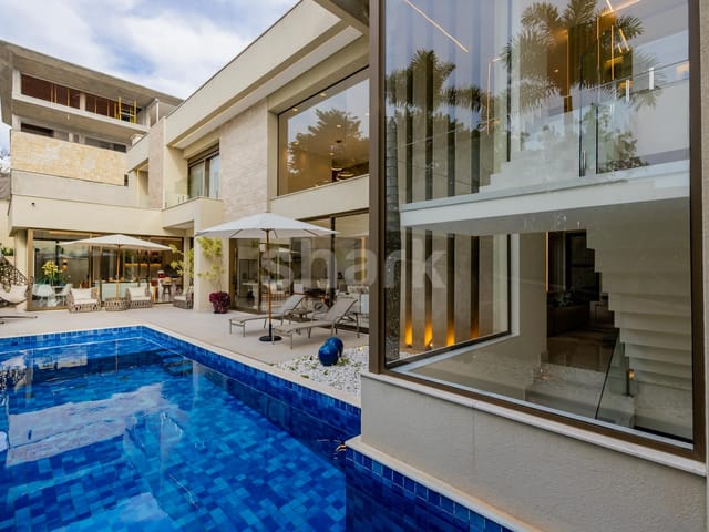 Casa com 589m² 3 quartos e 6 banheiros, à venda, no bairro Alphaville em Santana de Parnaíba