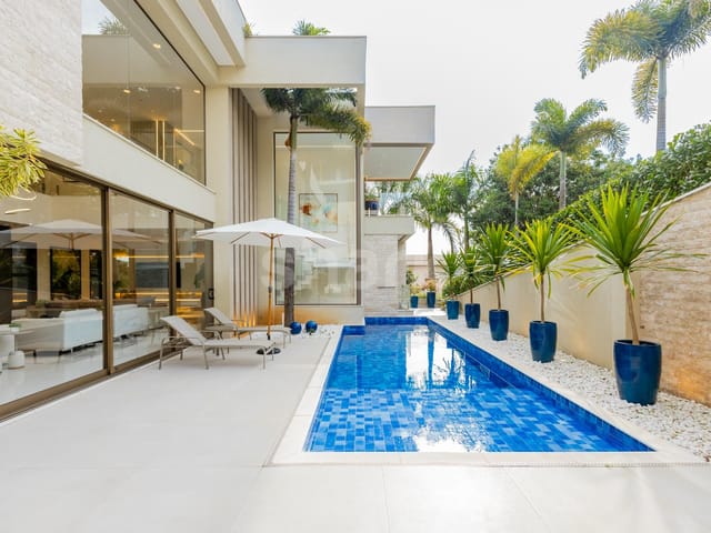 Casa com 589m² 3 quartos e 6 banheiros, à venda, no bairro Alphaville em Santana de Parnaíba