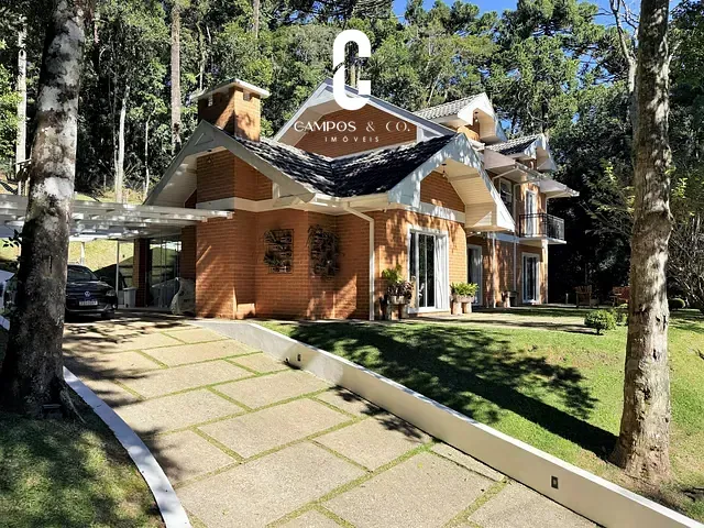Casa com 1169m² 4 quartos e 5 banheiros, à venda, no bairro Parque Pedra do Baú em Campos do Jordão